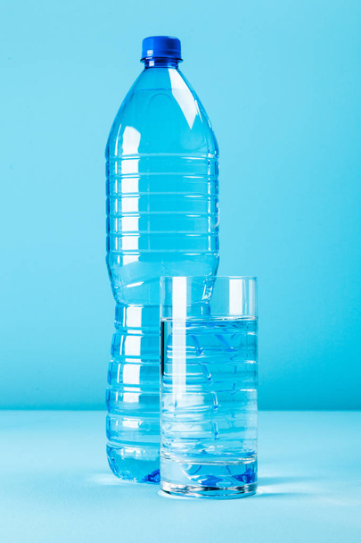 plastová láhev vody - Fotografie, Obrázek