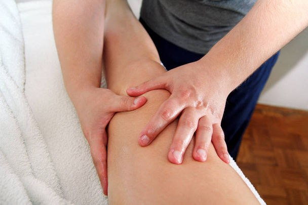 massage des jambes
 - Photo, image