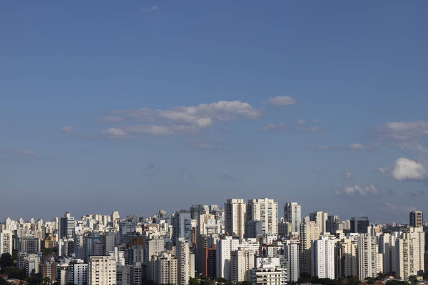 Construyendo la ciudad de Sao Paulo, América del Sur Brasil
  - Foto, imagen