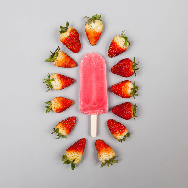 tasty and refreshing strawberry flavor popsicles - Fotó, kép