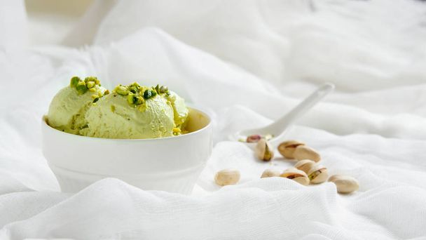 sorvete de pistache caseiro
 - Foto, Imagem