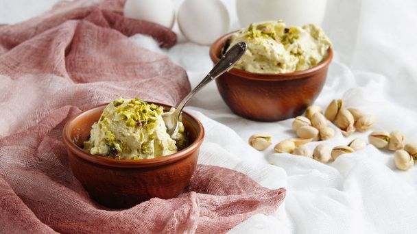 gelato al pistacchio fatto in casa
 - Foto, immagini