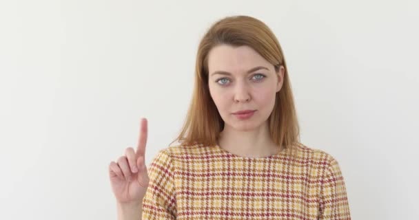 Γυναίκα κυματίζει δάχτυλο να απορρίψει - Πλάνα, βίντεο