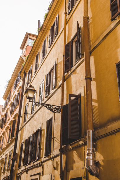 建物やローマ、イタリアでランタンの底面図 - 写真・画像