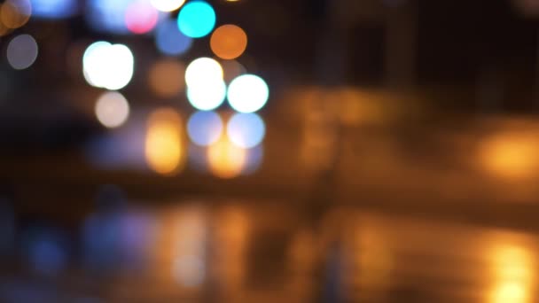 La vida nocturna de la ciudad con luces bokeh
 - Imágenes, Vídeo