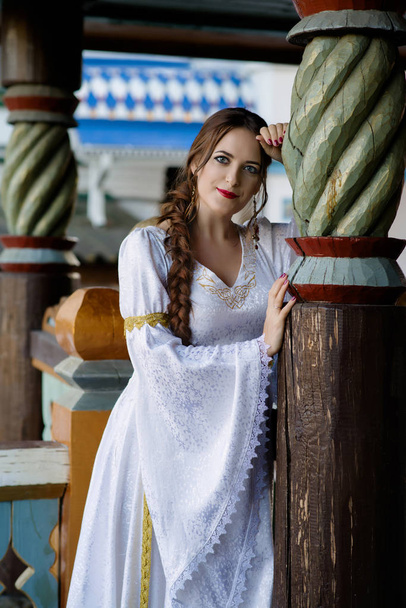 Girl in Russian costume - Φωτογραφία, εικόνα