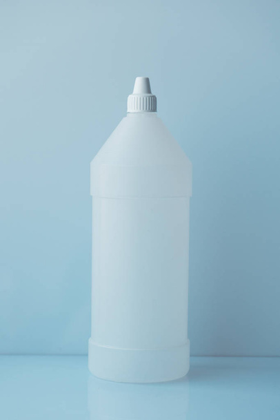White plastic bottle container for medical ethyl alcohol - Foto, Bild