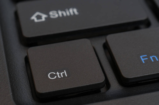 Teclas negras de un teclado de ordenador
. - Foto, Imagen
