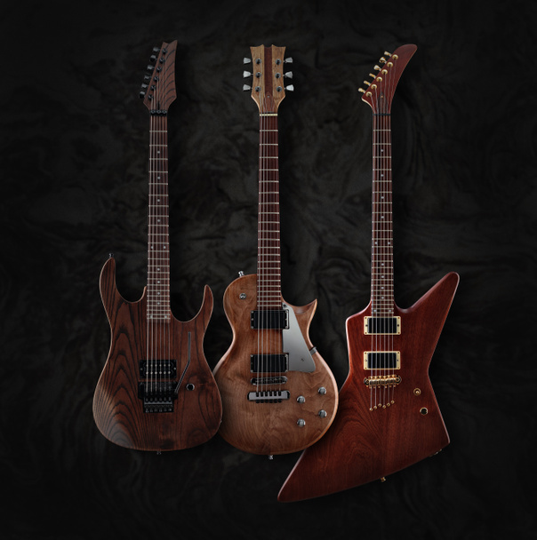Set di chitarre elettriche personalizzate con finitura naturale
 - Foto, immagini