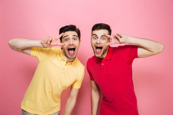 Portrait of an excited gay couple - Фото, зображення