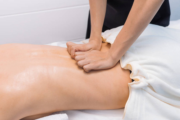 Back massage for spine and relaxation - Zdjęcie, obraz