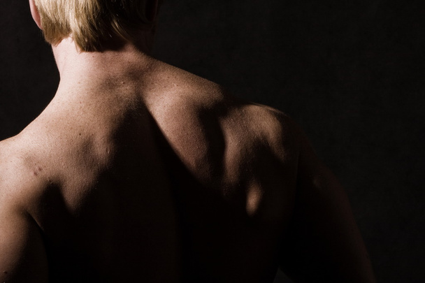Espalda muscular masculina
 - Foto, Imagen