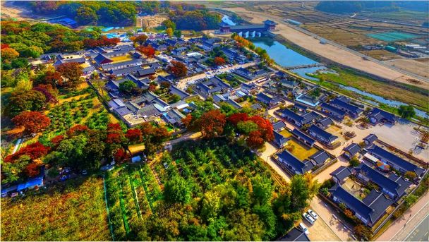 Őszi Gyochon hagyományos falu, Gyeongju, Dél-Korea, Ázsia - Fotó, kép
