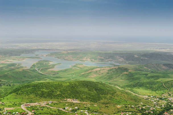 Widok Galaalty Azerbejdżan zbiornika o wysokości 1700 m - Zdjęcie, obraz