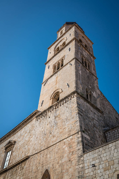 Torre de sino da igreja dominicana em Dubrovnik
  - Foto, Imagem