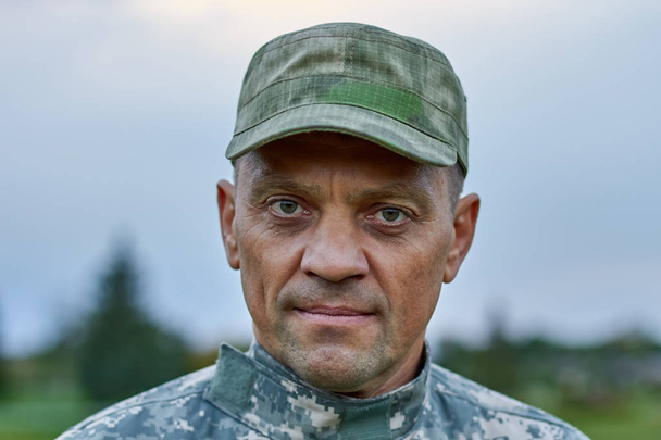 Retrato de rosto soldado sério, close-up
. - Foto, Imagem