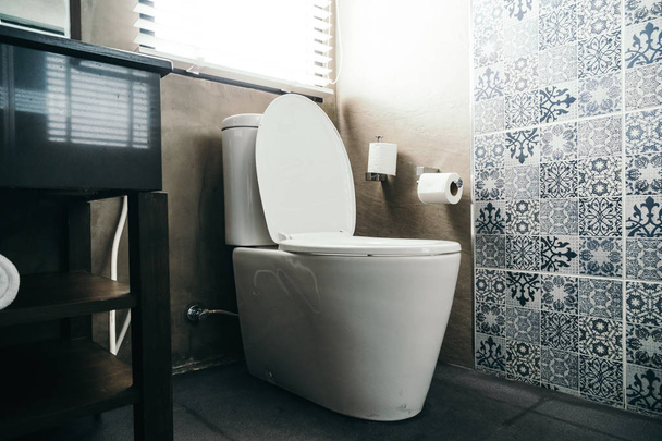 White toilet bowl seat - Φωτογραφία, εικόνα