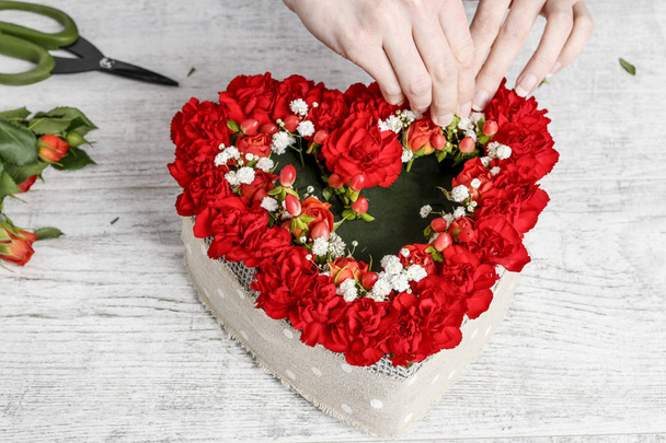 How to make floral arrangement for Grandparents Day tutorial. - Foto, Imagem