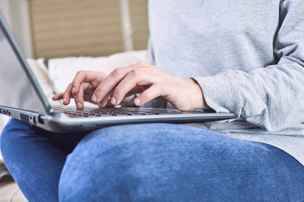 male hands typing on laptop, close-up   - Fotografie, Obrázek