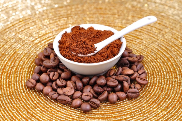 Coffe seeds and powder - Photo, Image