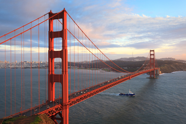 ゴールデンゲートブリッジとサンフランシスコ湾 - 写真・画像