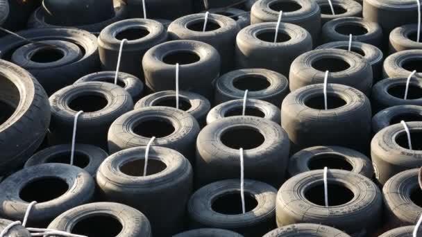Starý opuštěný použité pneumatiky - Záběry, video