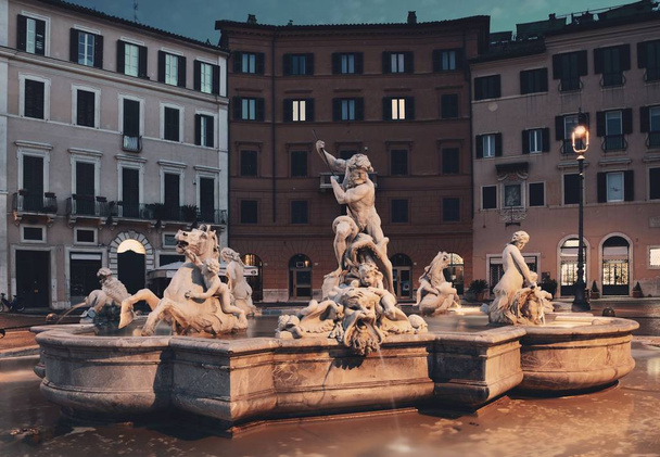  Neptunbrunnen auf der Piazza Navona in Rom, Italien. - Foto, Bild