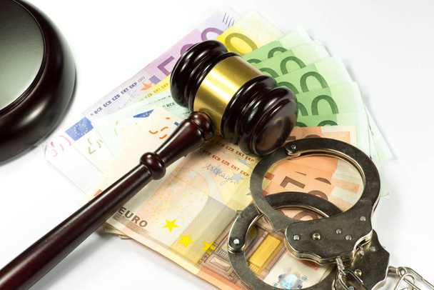 Judge gavel, handcuffs and money - Foto, immagini