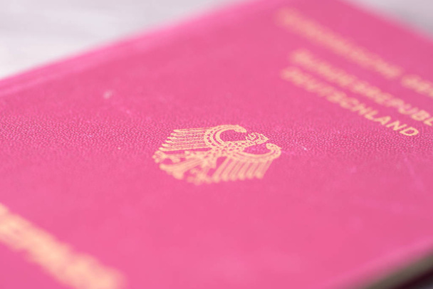 Německý pas na stůl - Fotografie, Obrázek