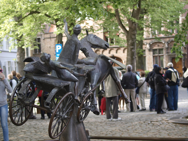 standbeeld van het paard en wagen in Brugge - Foto, afbeelding