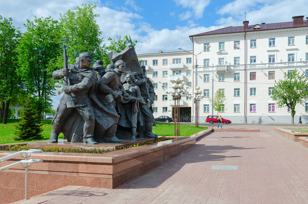 Fragment of memorial Liberators of Vitebsk - Soviet soldiers, partisans and underground fighters, Vitebsk, Belarus - Foto, Imagen