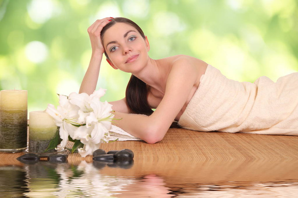fiatal, egészséges nő relax Spa - Fotó, kép