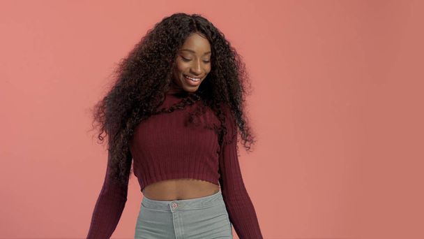 Beauty black mixed race african american woman with long curly hair and perfect smile - Zdjęcie, obraz