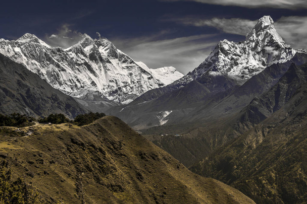 живописный вид на Гималайский хребет, Непал
 - Фото, изображение