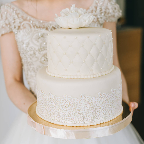 Beautiful  wedding cake decorated with cream  - Foto, imagen