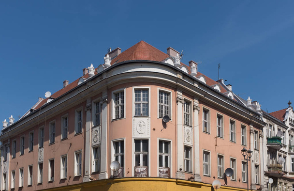 Ancienne architecture silésienne historique dans le centre-ville / Gliwice
 - Photo, image