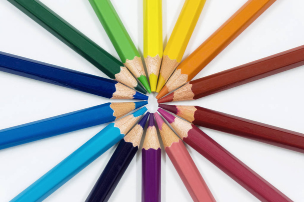 Renkli kalemler daire yakın çekim - Fotoğraf, Görsel