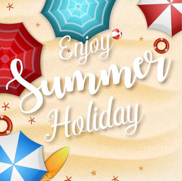 Illustration vectorielle de Enjoy summer holidays background. Vue de dessus de nombreux parasols, planche de surf, bouée, étoile de mer et ballon de plage
 - Vecteur, image