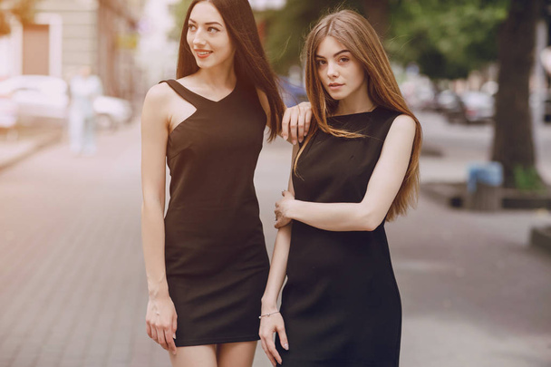 two beautiful girls - Foto, Imagen