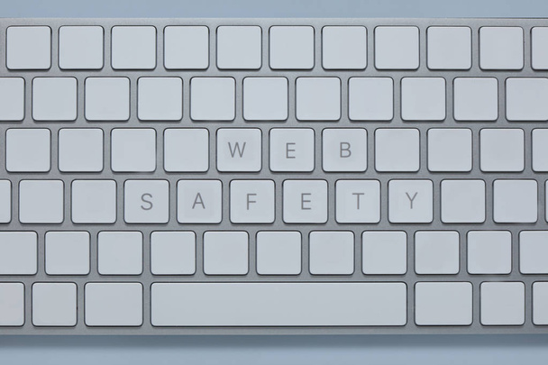 webové bezpečnosti na počítači slova klávesnice s ostatními odstraněných klíčů - Fotografie, Obrázek