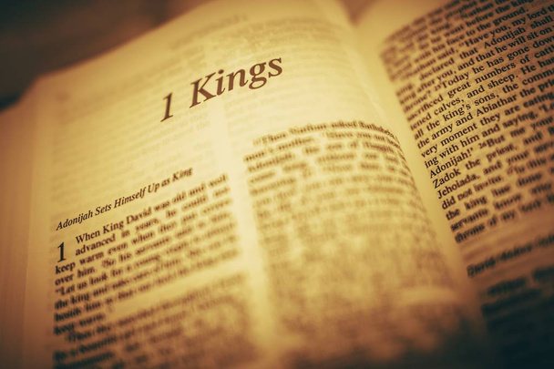 Adonías el Rey. Lectura bíblica
 - Foto, imagen