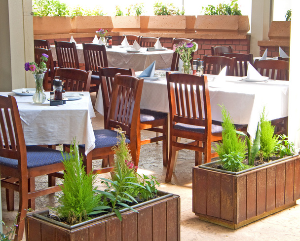 Restaurant en plein air
 - Photo, image