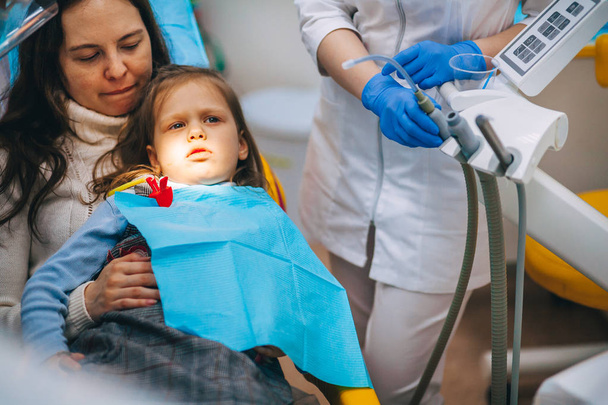 Visit to the dentist. - Foto, afbeelding