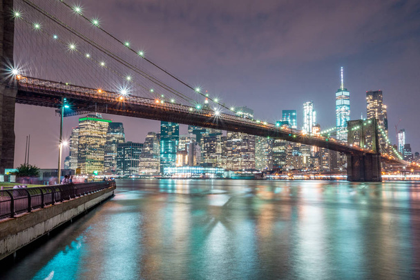 Бруклінський міст у місті Нью-Йорк
 - Фото, зображення