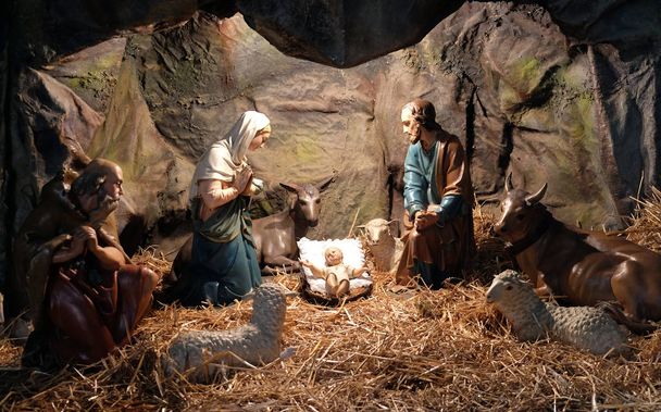 Σκηνή nativity, Χριστούγεννα παιδικών σταθμών στην Βασιλική της ιερής καρδιάς σε Ζάγκρεμπ. - Φωτογραφία, εικόνα