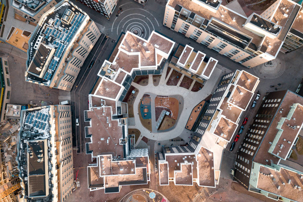 Вид с воздуха на новые дома в районе Яткасаари, Хельсинки, Фин
 - Фото, изображение