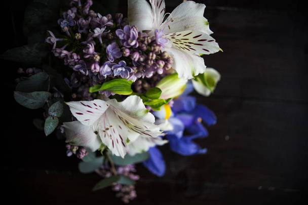 Красиві весняні квіти в букеті
 - Фото, зображення