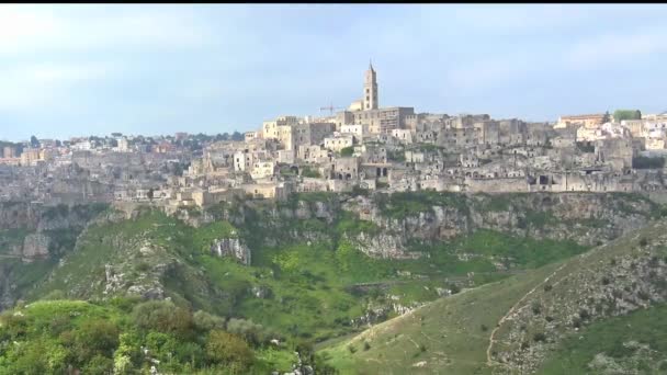 Italia, Matera, piedras de Matera, sitio UNESCO, panorama de la ciudad y la gravina
. - Metraje, vídeo