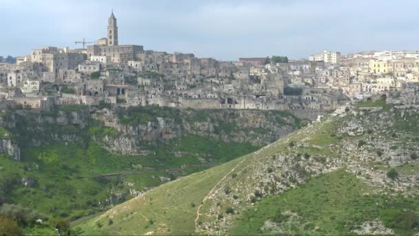 Italia, Matera, piedras de Matera, sitio UNESCO, panorama de la ciudad y la gravina
. - Metraje, vídeo