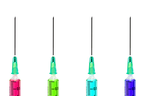 Injektionsnadel mit bunter Flüssiglösung - Foto, Bild